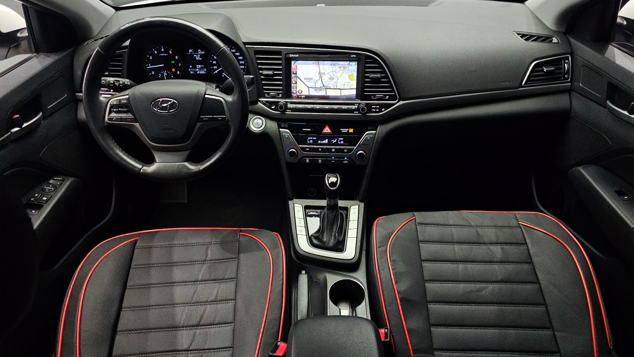HYUNDAI AVANTE AD 2015