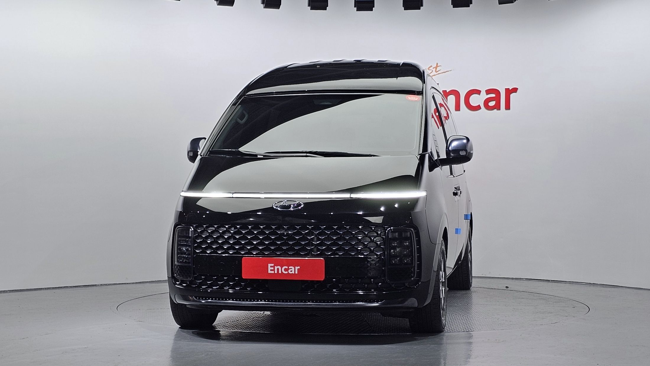 HYUNDAI STARIA 2023