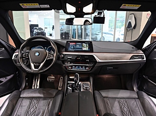 BMW 5-SERIES G30 2017
