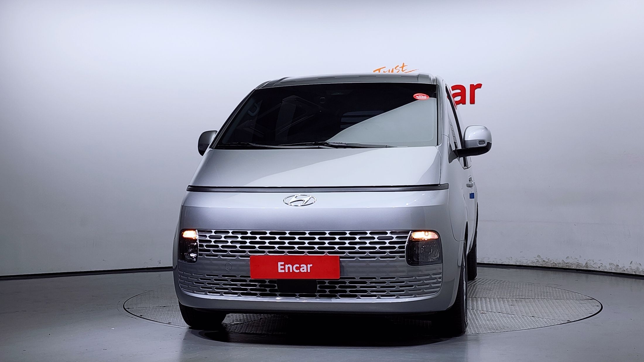 HYUNDAI STARIA 2023