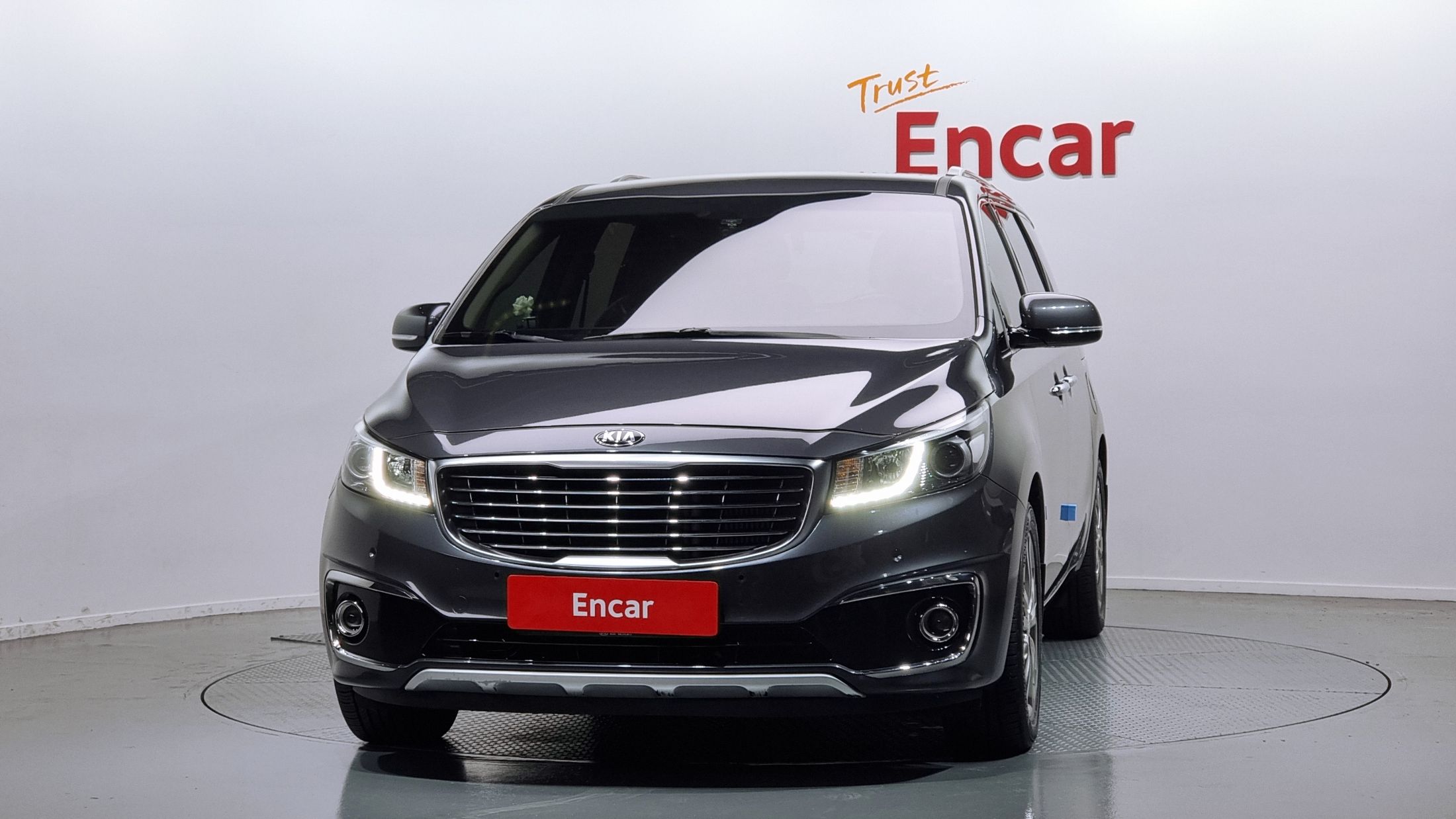 KIA CARNIVAL 2016