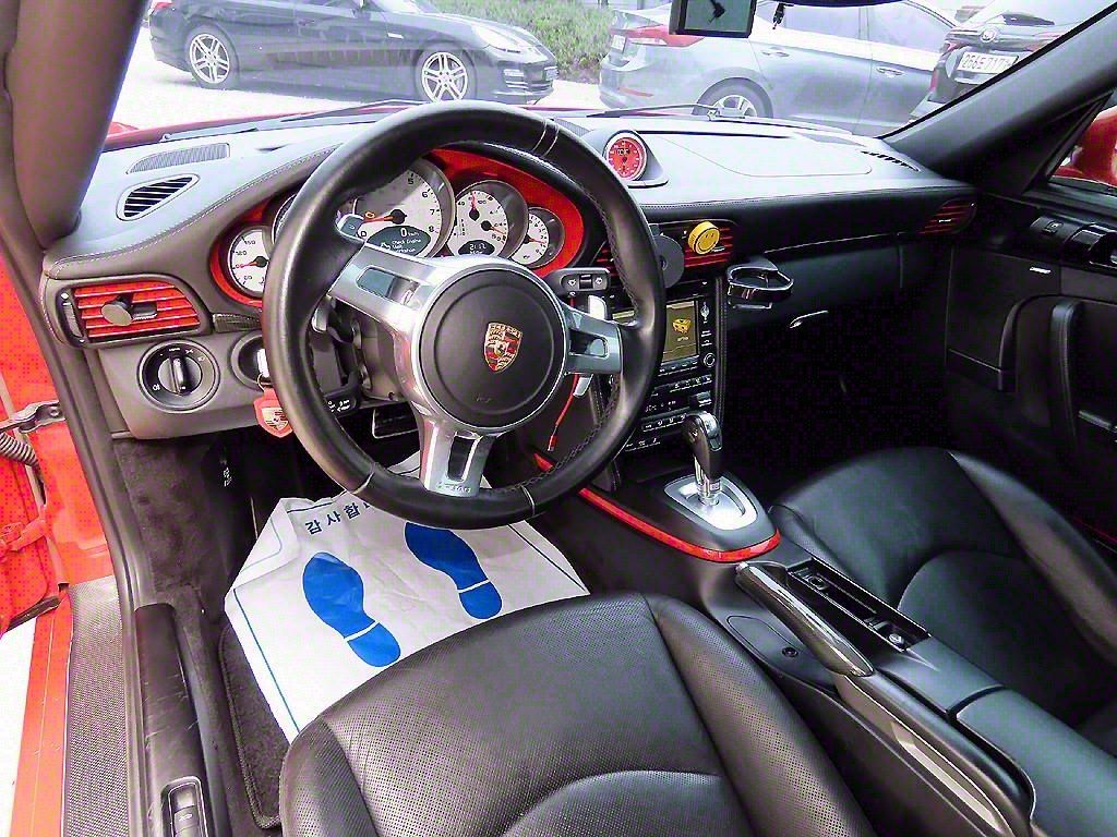 PORSCHE 911 2008