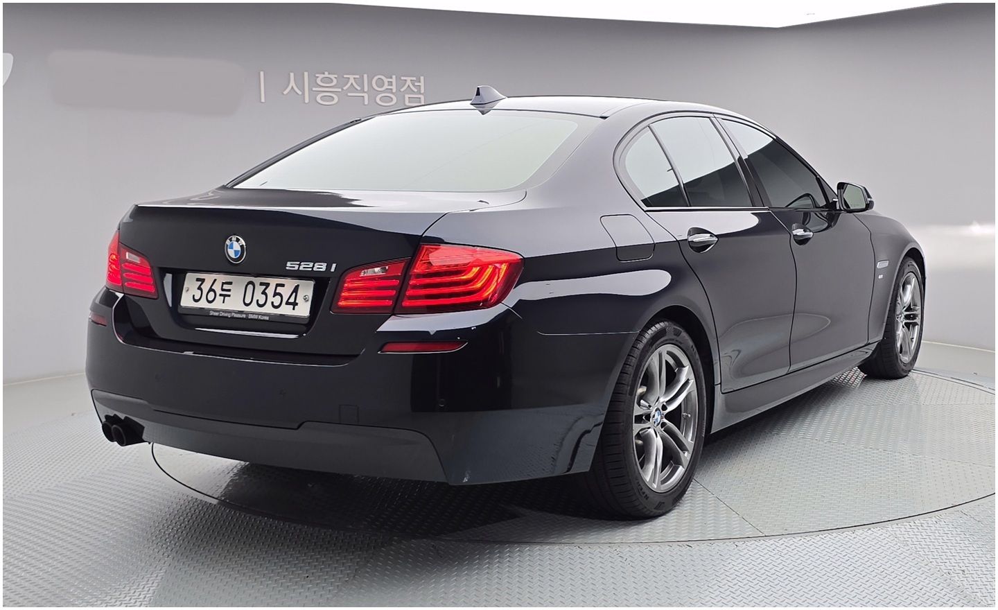 BMW 5-SERIES F10 2016