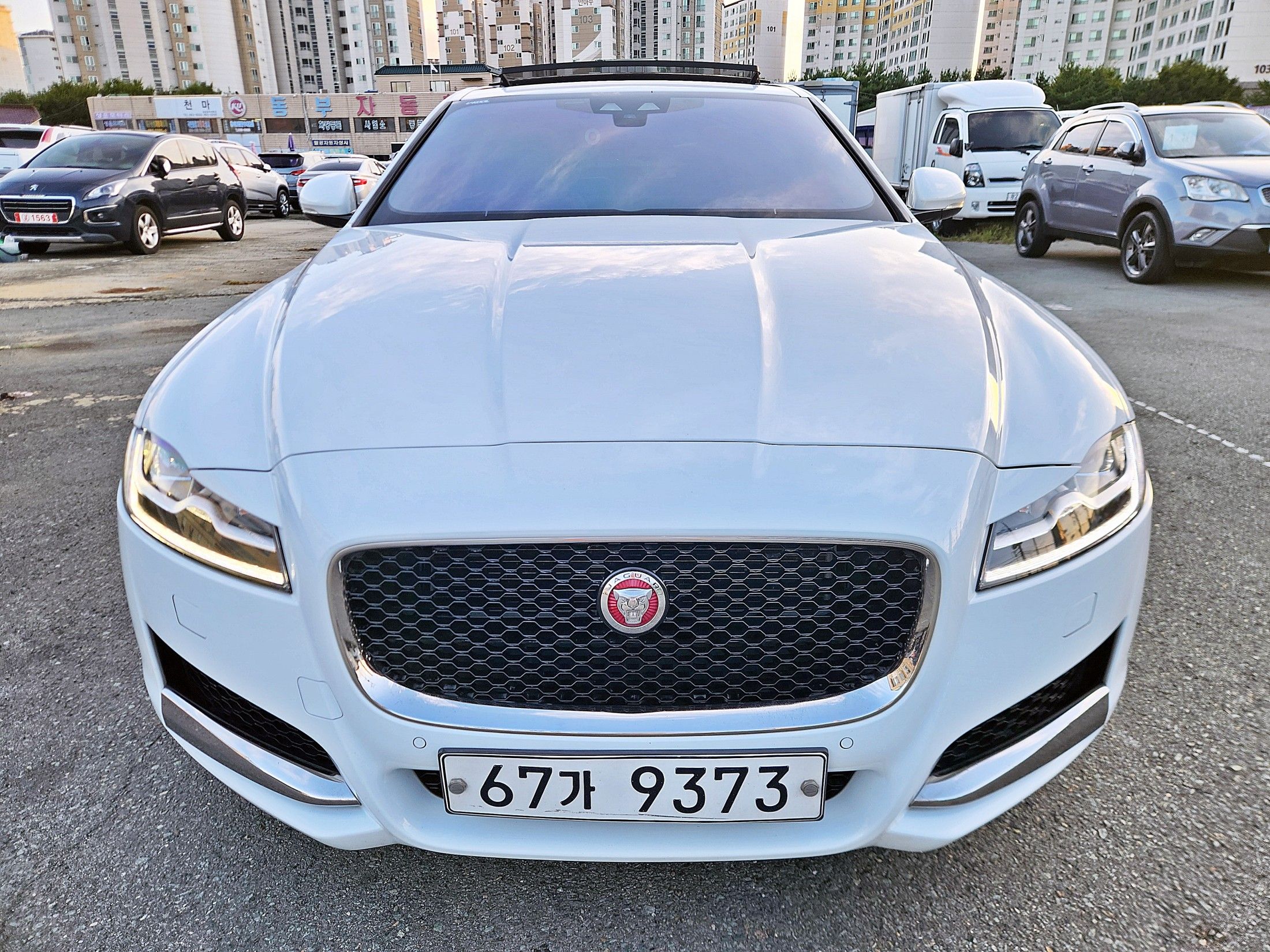 JAGUAR XF X260 2018
