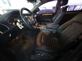 AUDI Q7 2012