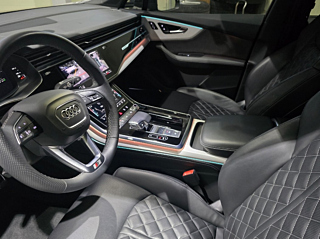 AUDI Q7 4M 2023