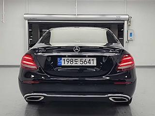 MERCEDES BENZ E-CLASS W213 2016