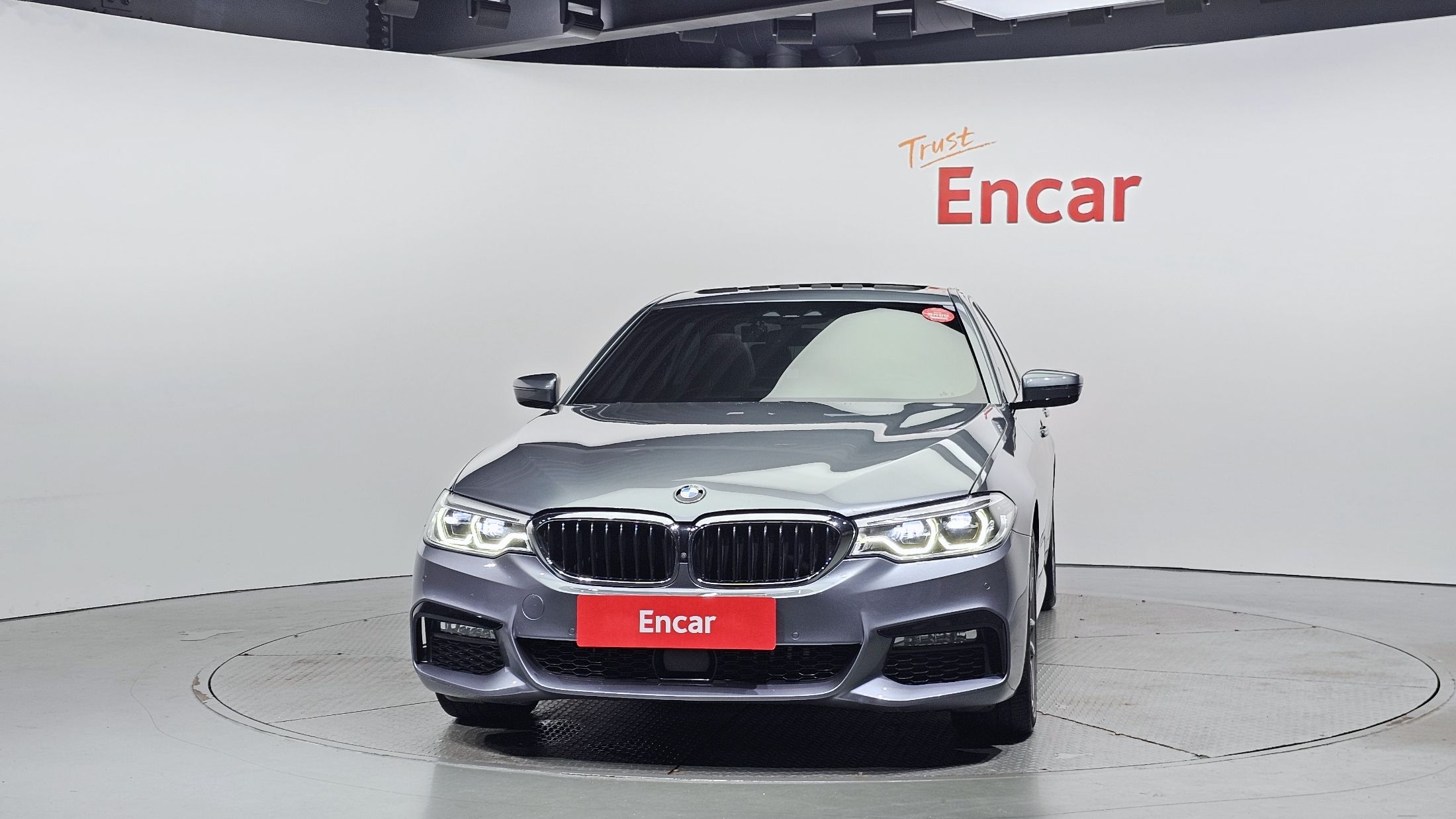 BMW 5-SERIES G30 2017