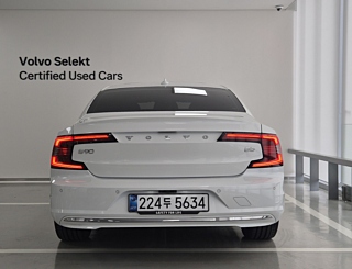 VOLVO S90 2025