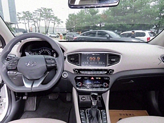 HYUNDAI IONIQ HYBRID 2018