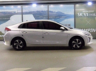 HYUNDAI IONIQ HYBRID 2018