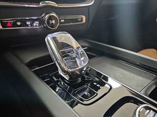 VOLVO XC60  2 GENERATION B5  &#51060 2025