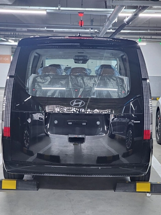 HYUNDAI STARIA 2024