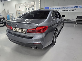 BMW 5-SERIES G30 2018