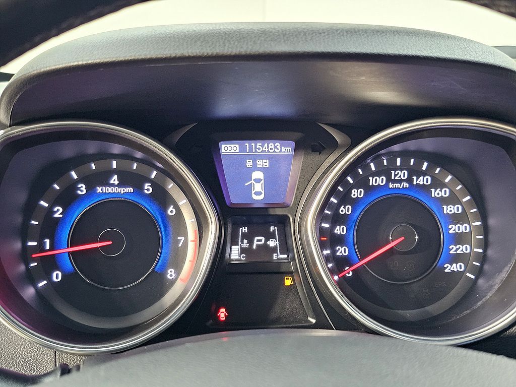 HYUNDAI AVANTE MD 2013