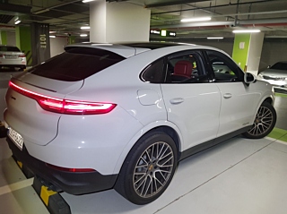 PORSCHE CAYENNE PO536 2023