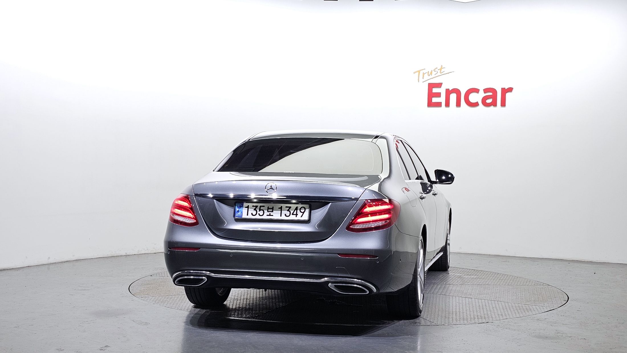 MERCEDES BENZ E-CLASS W213 2016