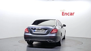 MERCEDES BENZ E-CLASS W213 2016