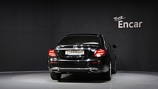 MERCEDES BENZ E-CLASS W213 2016