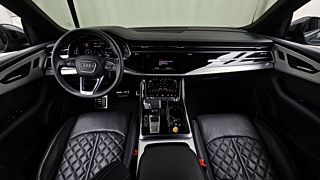 AUDI Q8 4M 2021