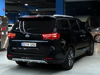 KIA CARNIVAL 2018