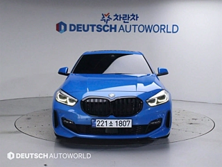 BMW 1-SERIES F40 2021
