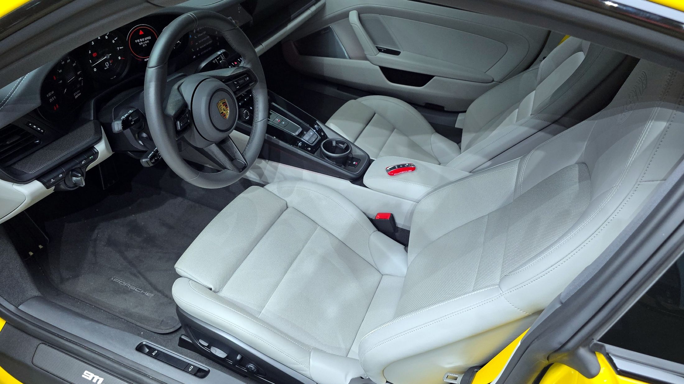 PORSCHE 911 992 2023