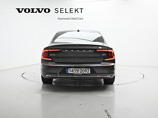 VOLVO S90 2023