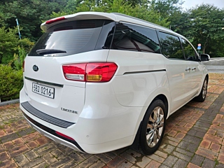 KIA CARNIVAL 2016