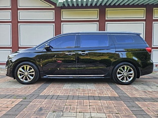 KIA CARNIVAL 2017