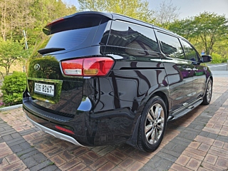 KIA CARNIVAL 2017