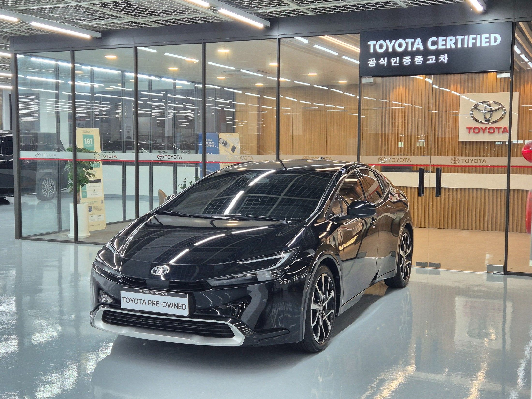 Аукционный лист TOYOTA PRIUS 2023