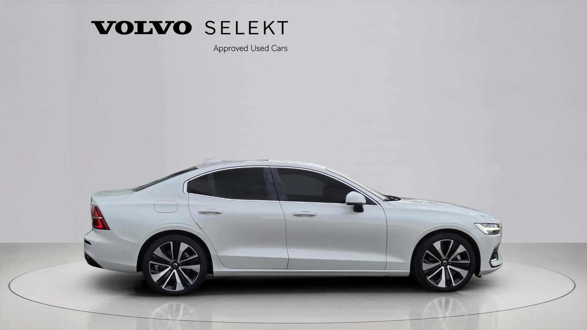 VOLVO S60 2024
