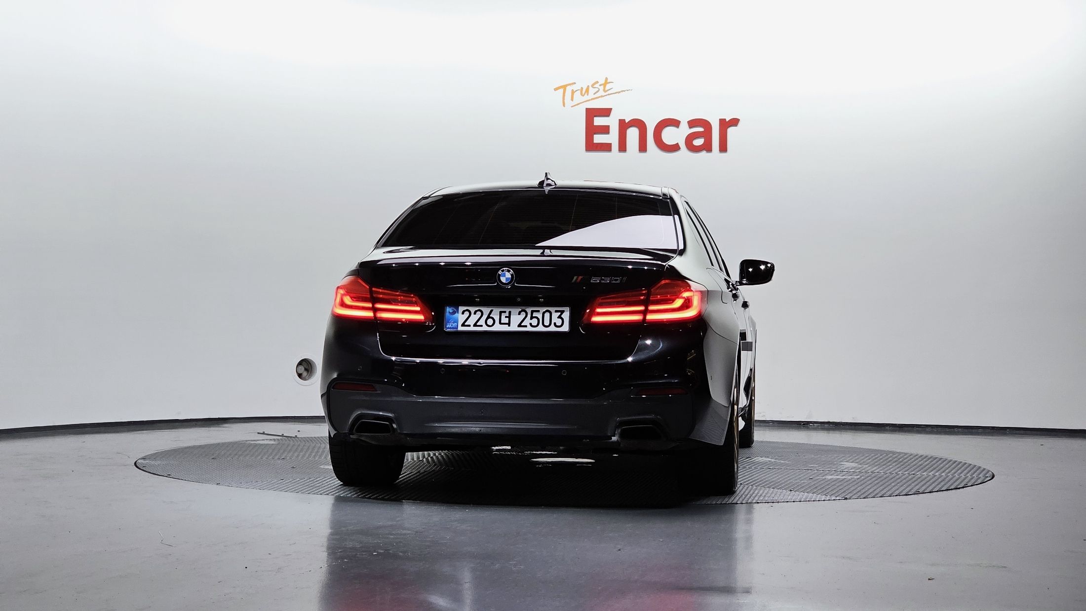 BMW 5-SERIES G30 2017