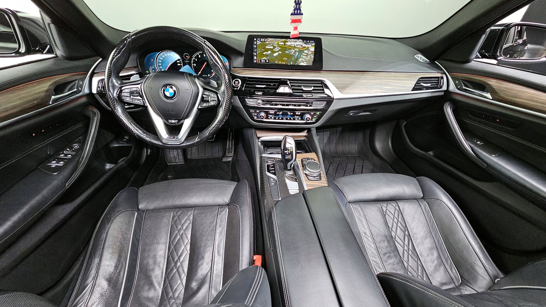 BMW 5-SERIES G30 2017