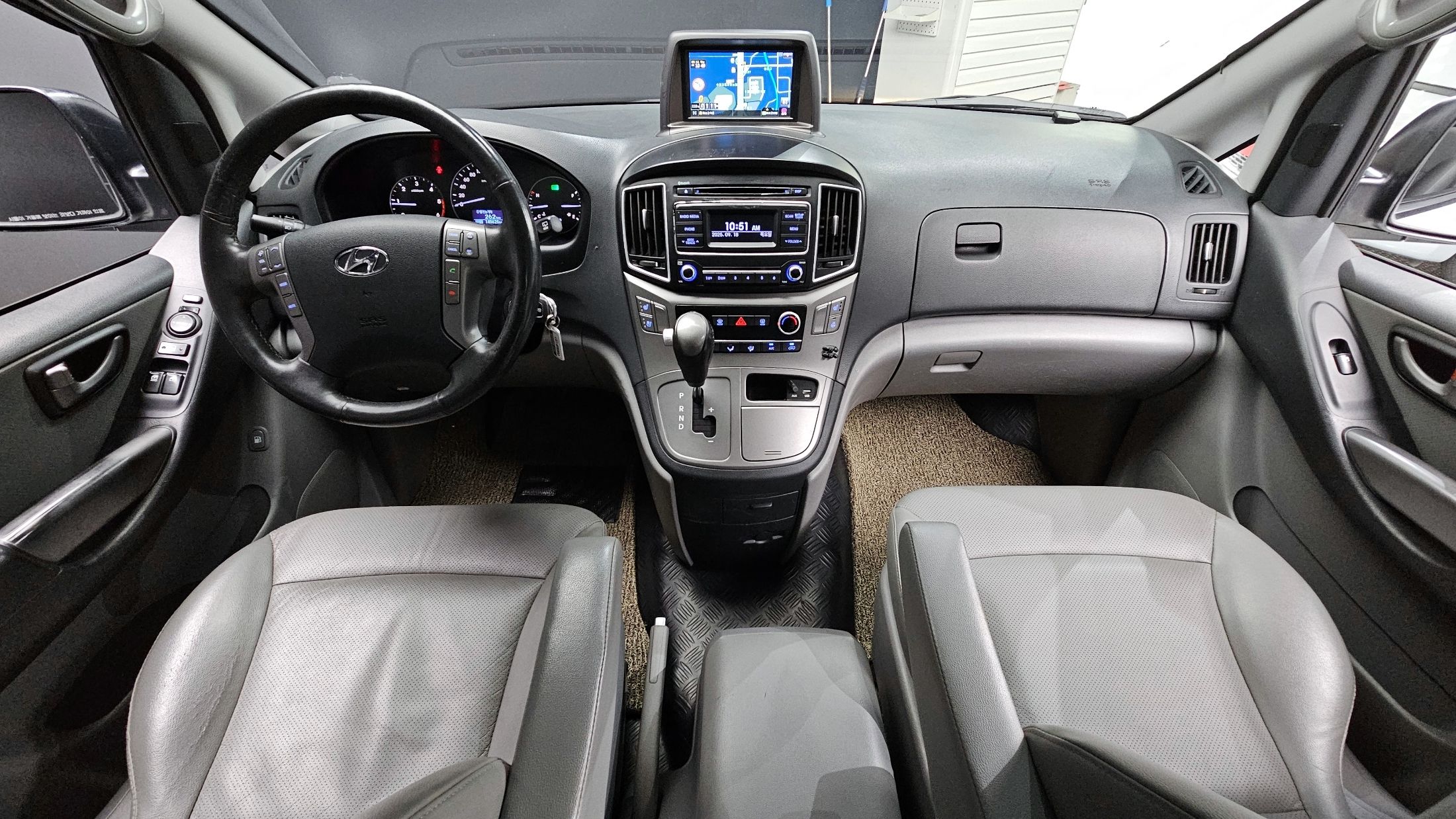 HYUNDAI STAREX GRAND 2017