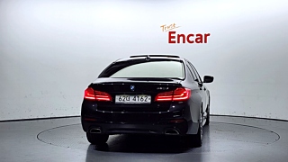BMW 5-SERIES G30 2017