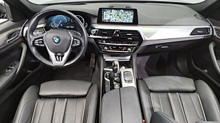 BMW 5-SERIES G30 2017