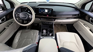 KIA CARNIVAL 2024