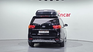 KIA CARNIVAL 2018