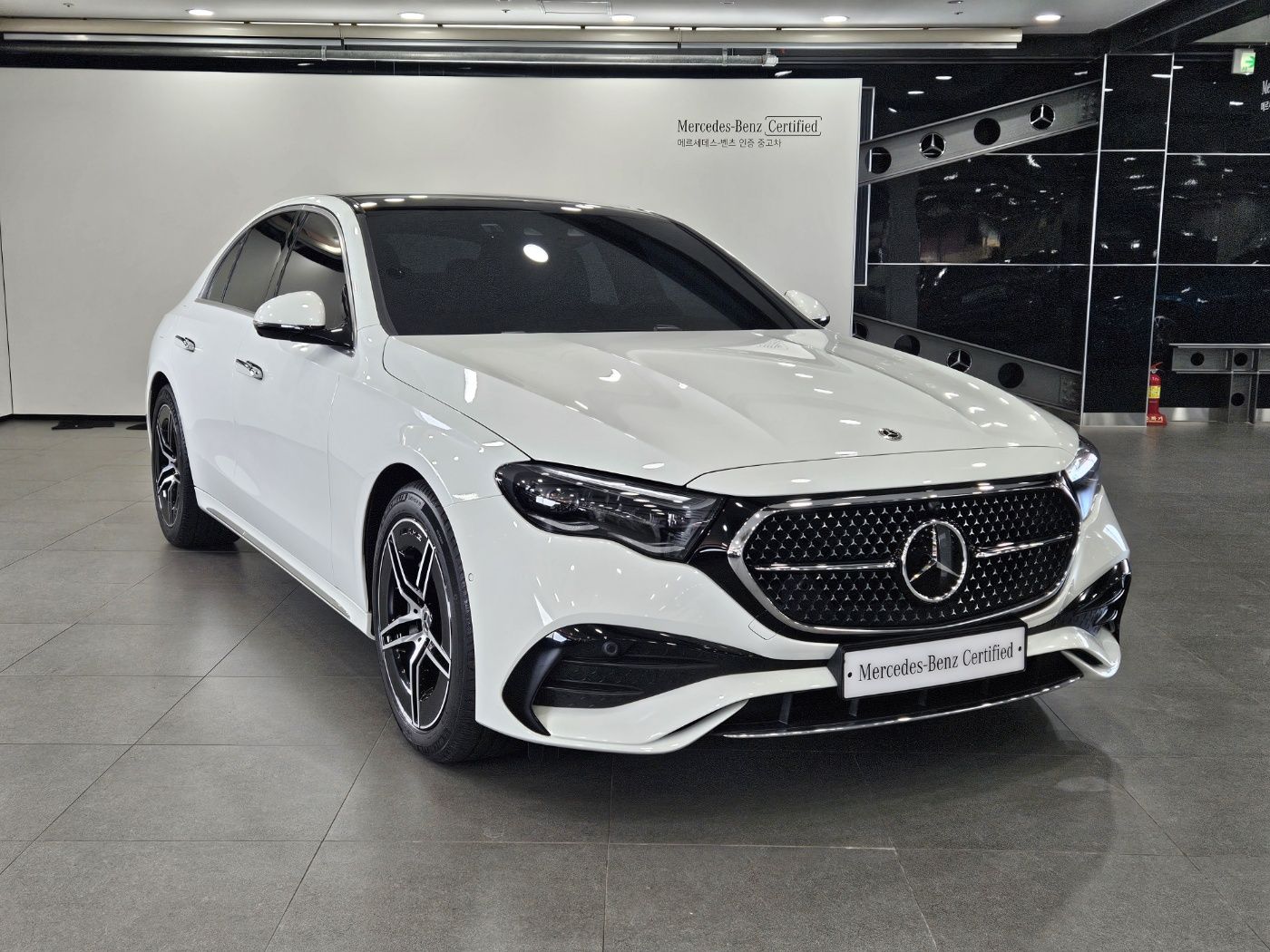 MERCEDES BENZ E-CLASS W214 2025