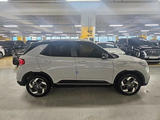 HYUNDAI VENUE 2023
