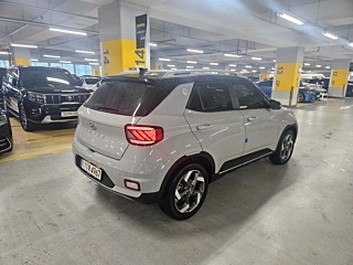 HYUNDAI VENUE 2023