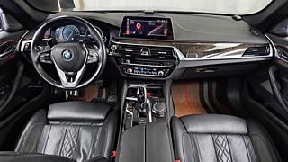 BMW 5-SERIES G30 2017
