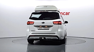 KIA CARNIVAL 2017