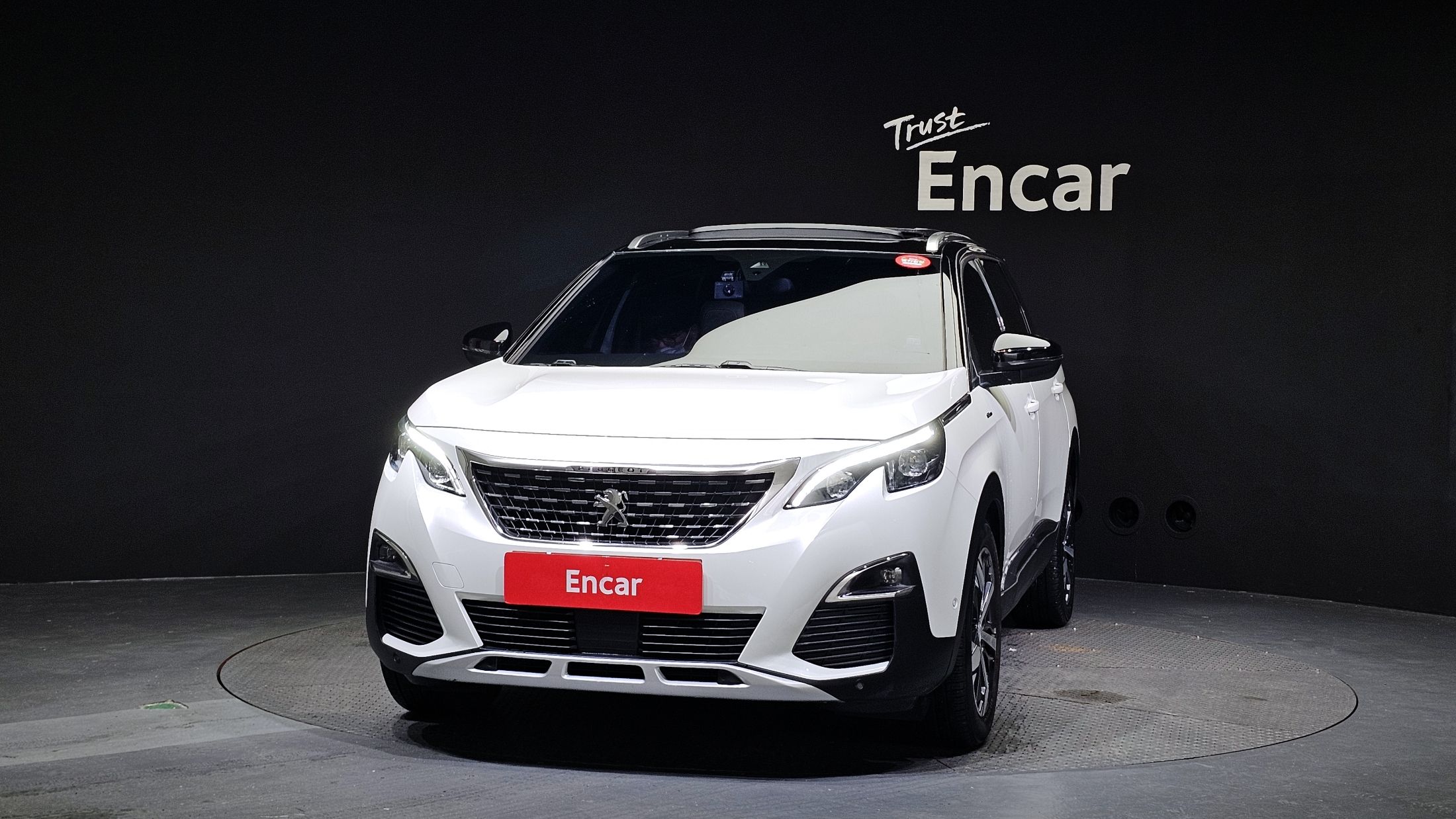 PEUGEOT 5008 2018
