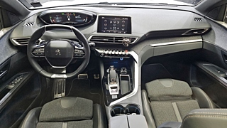 PEUGEOT 5008 2018