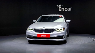 BMW 5-SERIES G30 2019