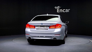 BMW 5-SERIES G30 2019