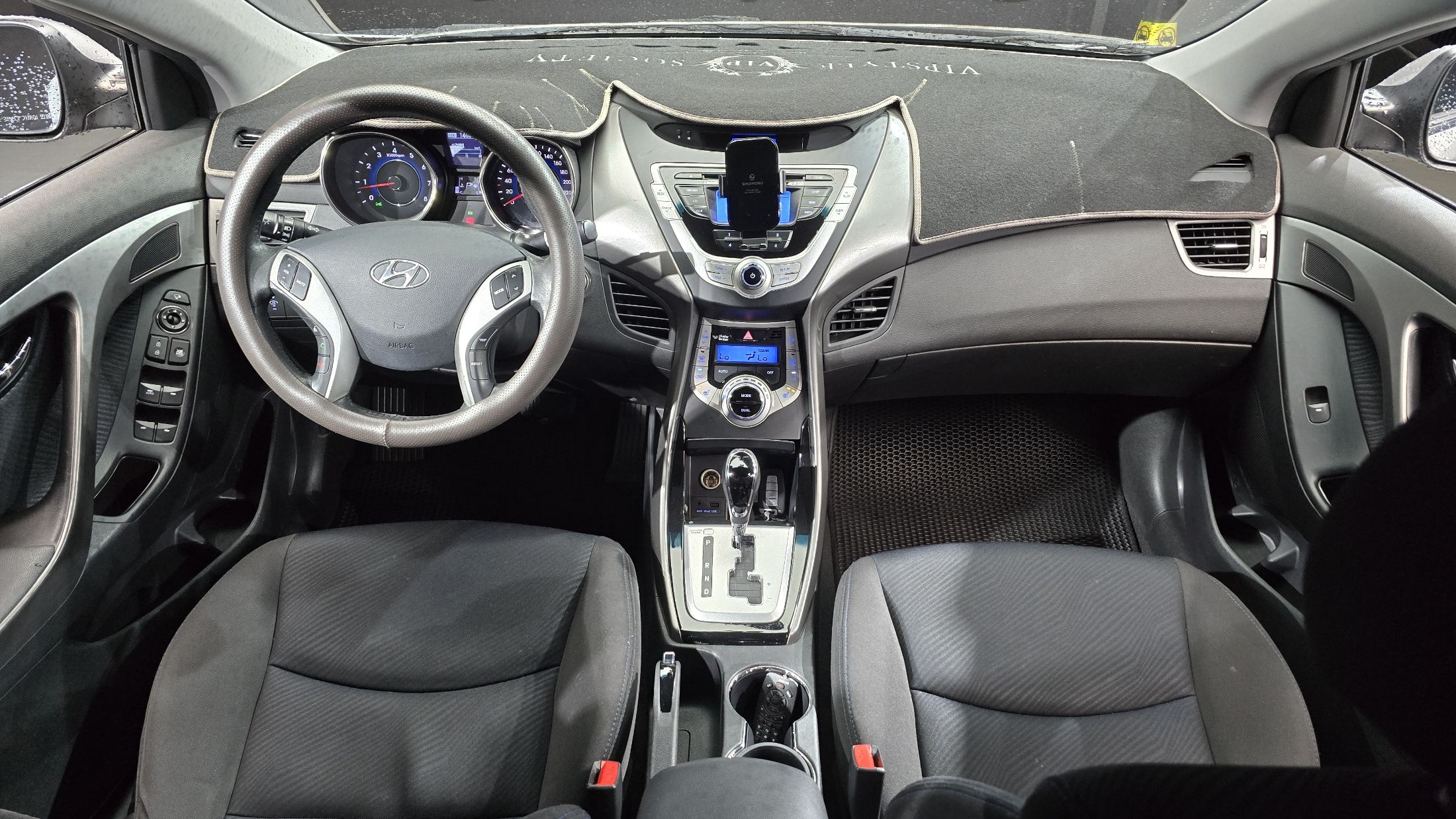 HYUNDAI AVANTE MD 2011